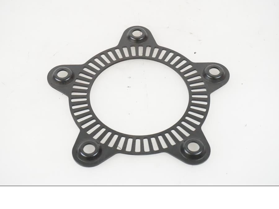 Baksidan på ABS krans från en KTM 790 Duke -2019 motorcykel.