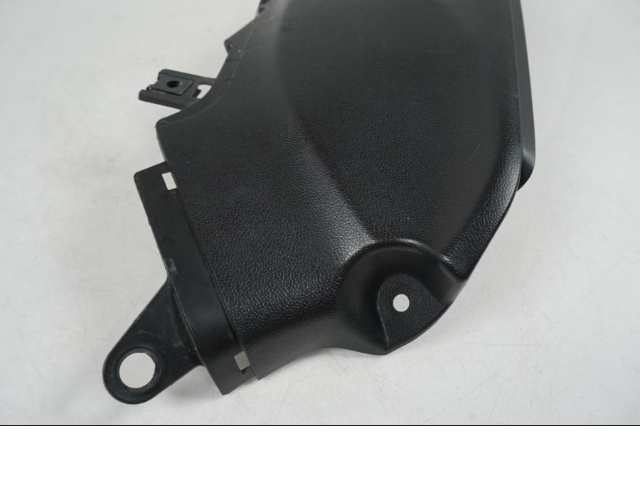 Snett uppifrån på Tankkåpa från en Suzuki GSX 1300 R -2017 motorcykel.