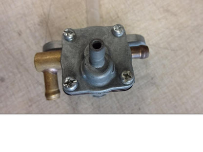 Framsidan på Bensinkran från en Suzuki GSX 1100 F -1991 motorcykel.