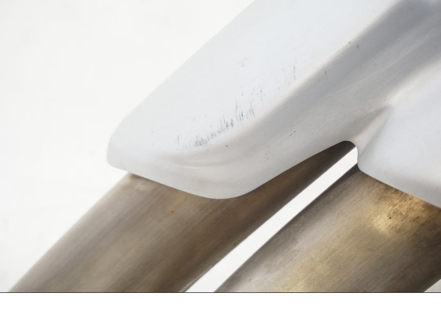 Vänster sida på Ljuddämpare från en MV Agusta Brutale 800 -2014 motorcykel.