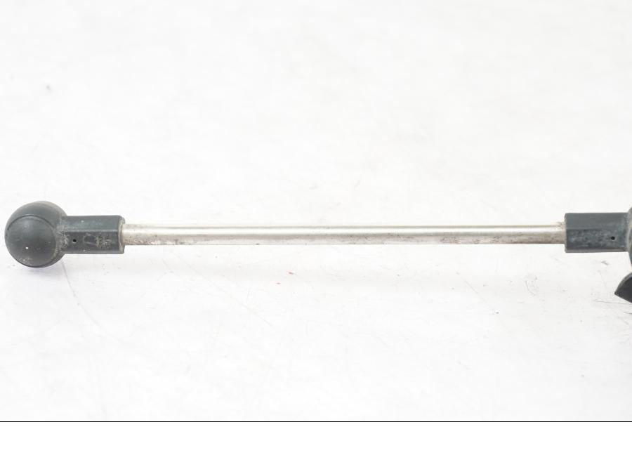 Vänster sida på Nivåsensor från en BMW R 1250 GS -2019 motorcykel.