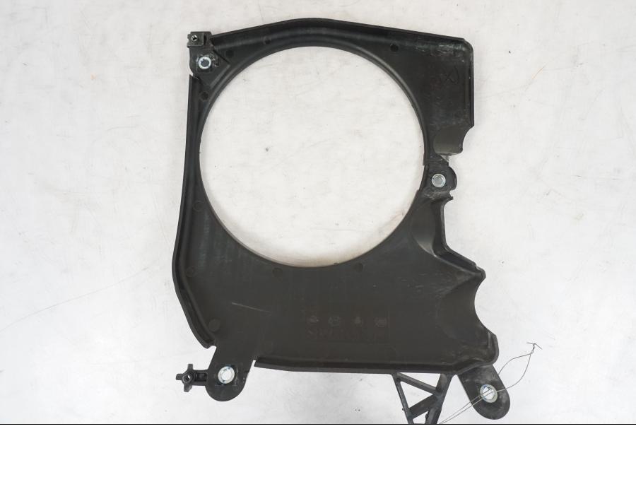 Baksidan på Vattenkylkåpa från en Triumph Tiger 1200 -2018 motorcykel.