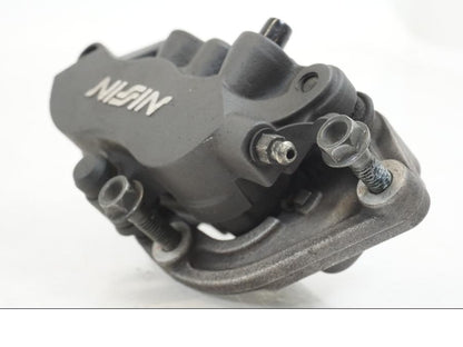 Baksidan på Bromsok från en Honda VFR 800 -2003 motorcykel.