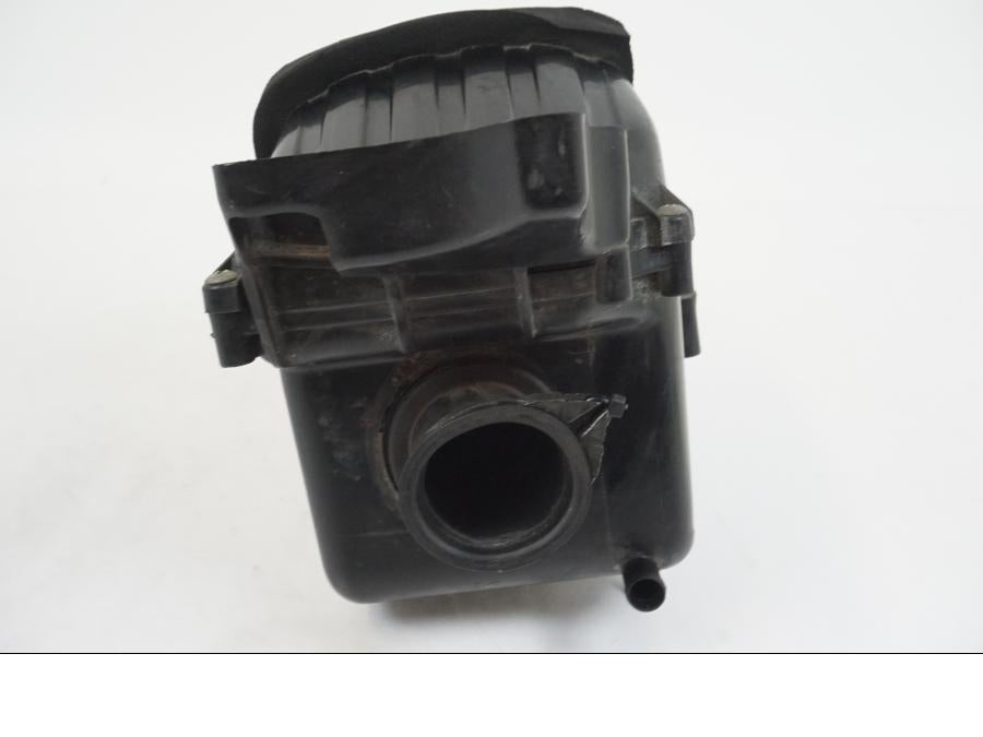 Baksidan på Luftburk från en Honda CBR 125 R -2006 motorcykel.