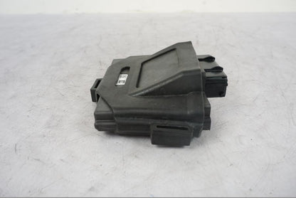 Vänster sida på CDI / ECU från en KTM 1290 Super Duke R -2021 motorcykel.