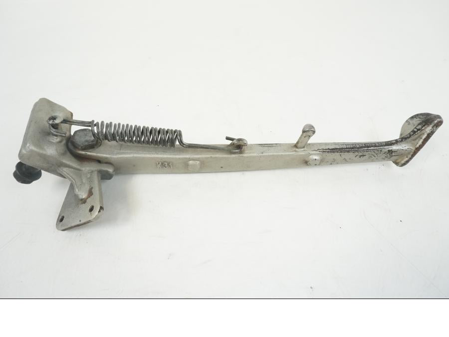 Baksidan på Sidostöd från en Kawasaki ZZR 1100 -1994 motorcykel.