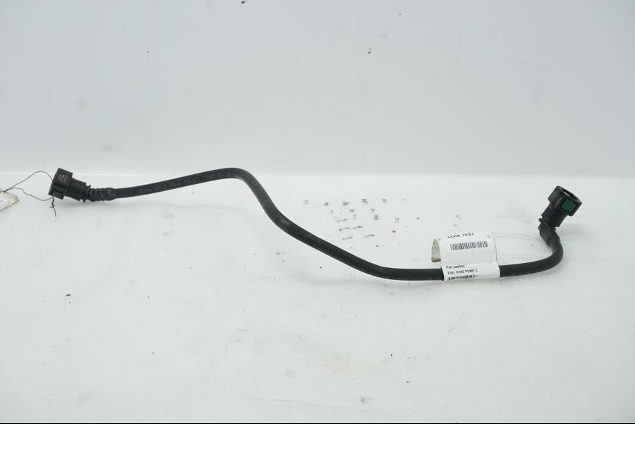 Framsidan på Bensinledning från en KTM 1290 Super Adventure R -2021 motorcykel.