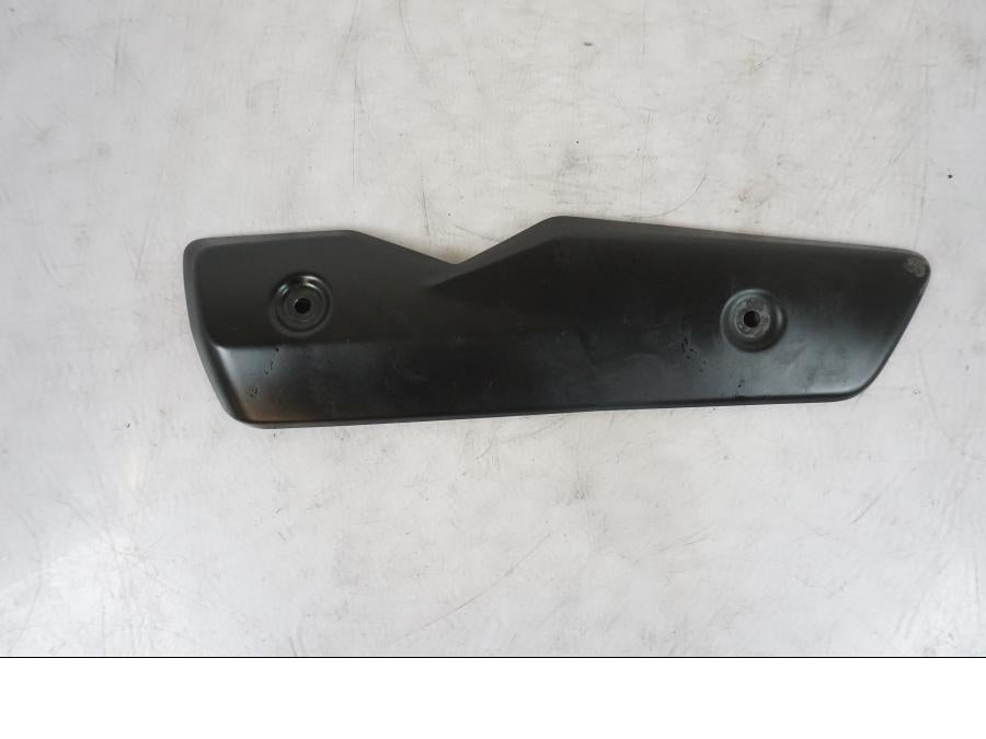 Framsidan på Värmeskydd från en KTM 1290 Super Duke R -2021 motorcykel.