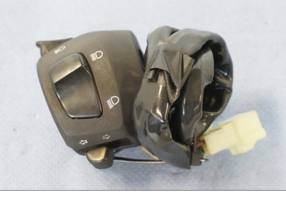 Baksidan på Styrelreglage från en Yamaha X-Max 250 -2016 scooter.