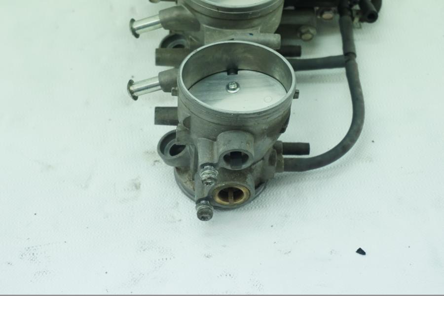 Höger sida på Spjällhus från en Kawasaki ZX-6R -2008 motorcykel.