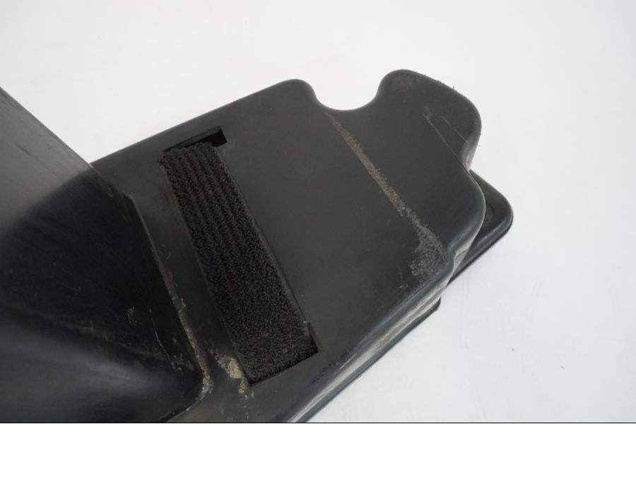 Snett uppifrån på Verktygslåda från en Kawasaki VN 1500 -1996 motorcykel.