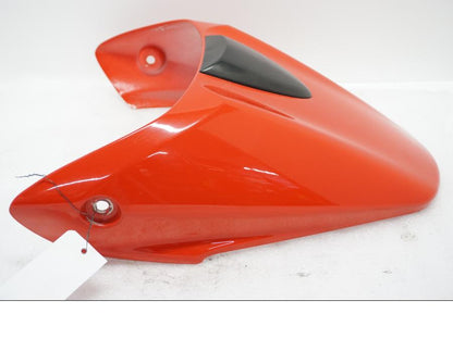 Framsidan på Kuts från en Ducati Monster 696 -2010 motorcykel.