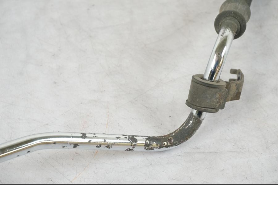 Extrabild1 på Oljekylrör från en Honda CBR 1100 XX -1999 motorcykel.