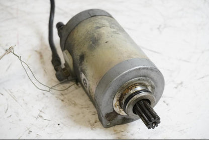 Framsidan på Startmotor från en BMW K 1200 LT -2004 motorcykel.