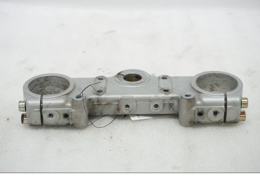 Framsidan på Gaffelkrona från en Ducati Monster 900 -1998 motorcykel.