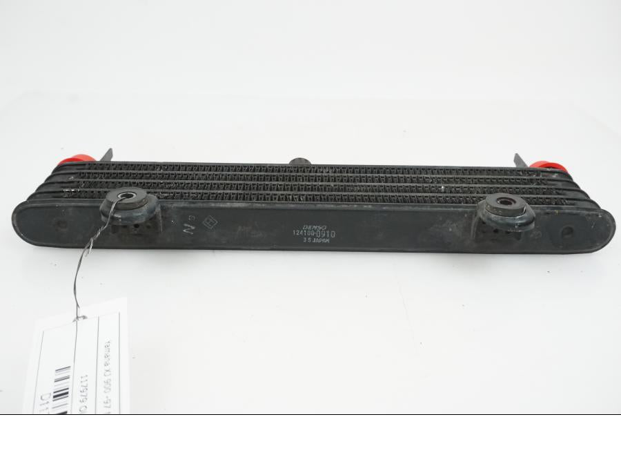 Vänster sida på Oljekyl från en Yamaha XJ 900 -1997 motorcykel.