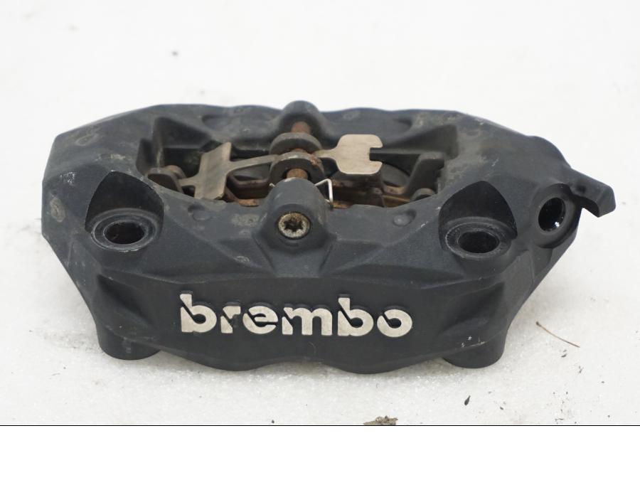 Framsidan på Bromsok från en BMW R 1200 GSA -2017 motorcykel.