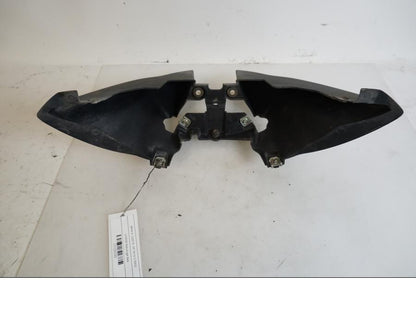 Höger sida på Bakvinge från en BMW K 1200 S -2007 motorcykel.