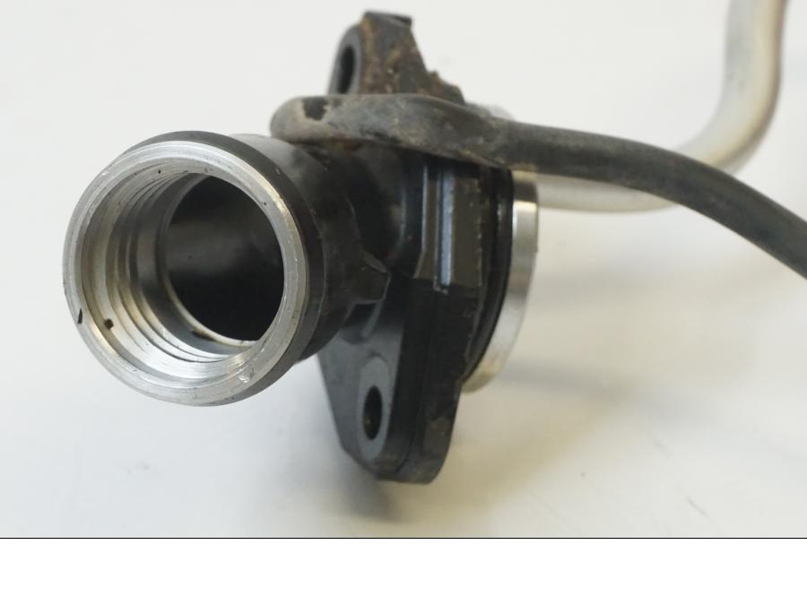 Extrabild3 på Oljenivågivare från en KTM 1190 Adventure -2015 motorcykel.