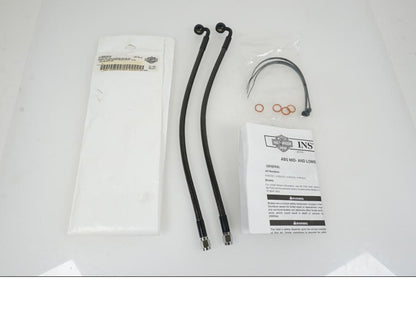 Framsidan på Bromsslang från en H-D Harley diverse -2014 motorcykel.