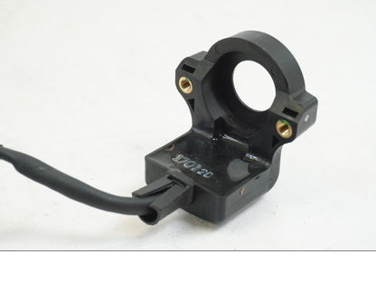 Vänster sida på Antenn till tändningslås från en Honda CB 650 F Hornet -2017 motorcykel.