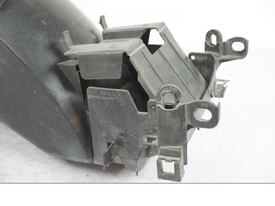 Baksidan på Undertail från en Honda NT 650 V -2002 motorcykel.