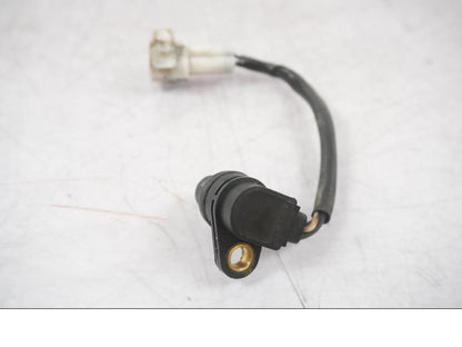 Baksidan på Kamaxelgivare från en Ducati Multistrada 1260 -2020 motorcykel.