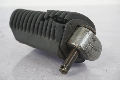 Baksidan på Fotpinne från en BMW R 1100 GS -1998 motorcykel.