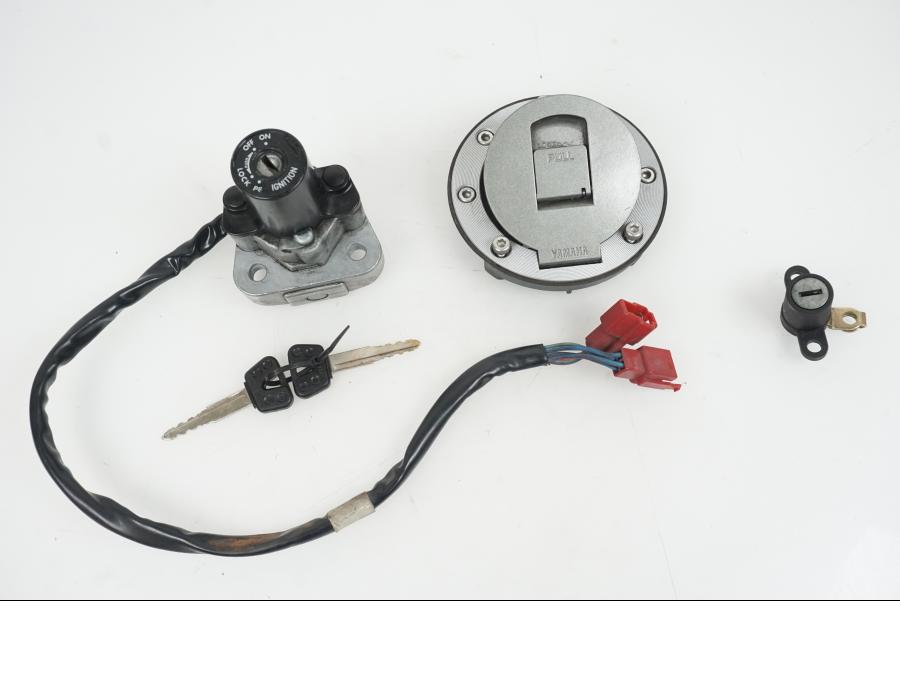 Framsidan på Låssats från en Yamaha XJ 900 -1997 motorcykel.