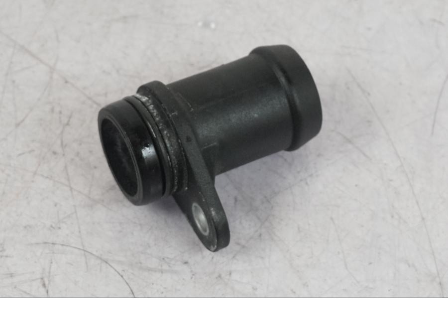 Framsidan på Vattenkyl från en BMW R 1250 GS -2023 motorcykel.