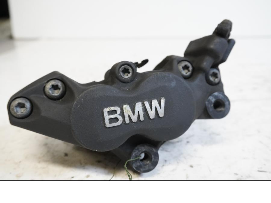 Framsidan på Bromsok från en BMW R 1200 GSA -2012 motorcykel.