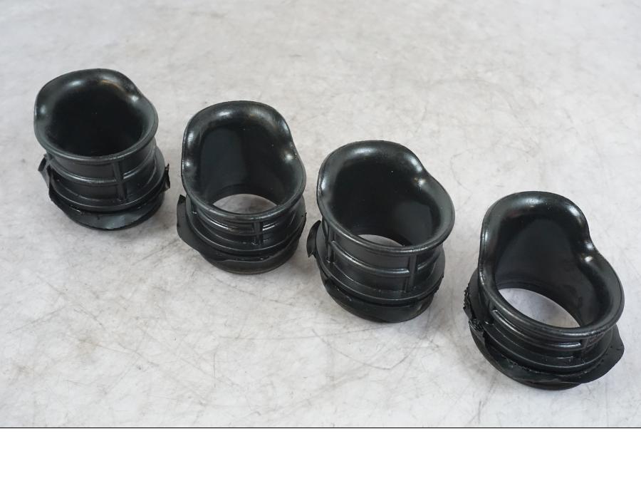 Extrabild2 på Luftrör från en Kawasaki ZX-6R -2006 motorcykel.