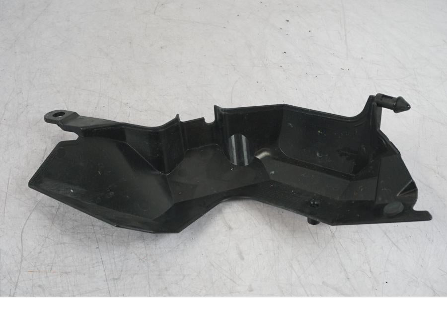 Snett uppifrån på Värmeskydd från en Yamaha MT-09 SP -2018 motorcykel.