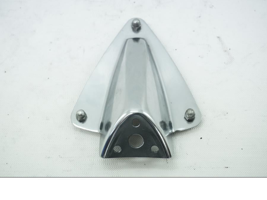 Framsidan på Skylthållare från en Kawasaki VN 1500 Classic Tourer -2001 motorcykel.