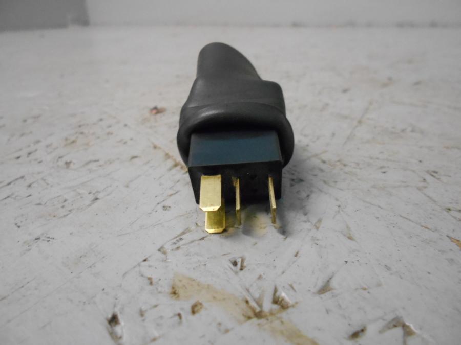 Framsidan på Relä från en Honda CBR 125 R -2006 motorcykel.