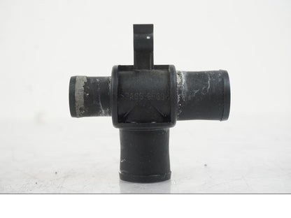 Framsidan på Vattenrör från en Suzuki VZR 1800 -2009 motorcykel.