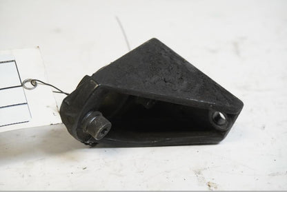 Framsidan på ABS givarfäste från en BMW K 1200 RS -1998 motorcykel.