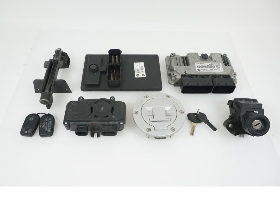 Framsidan på Låssats från en BMW K 1300 R -2009 motorcykel.