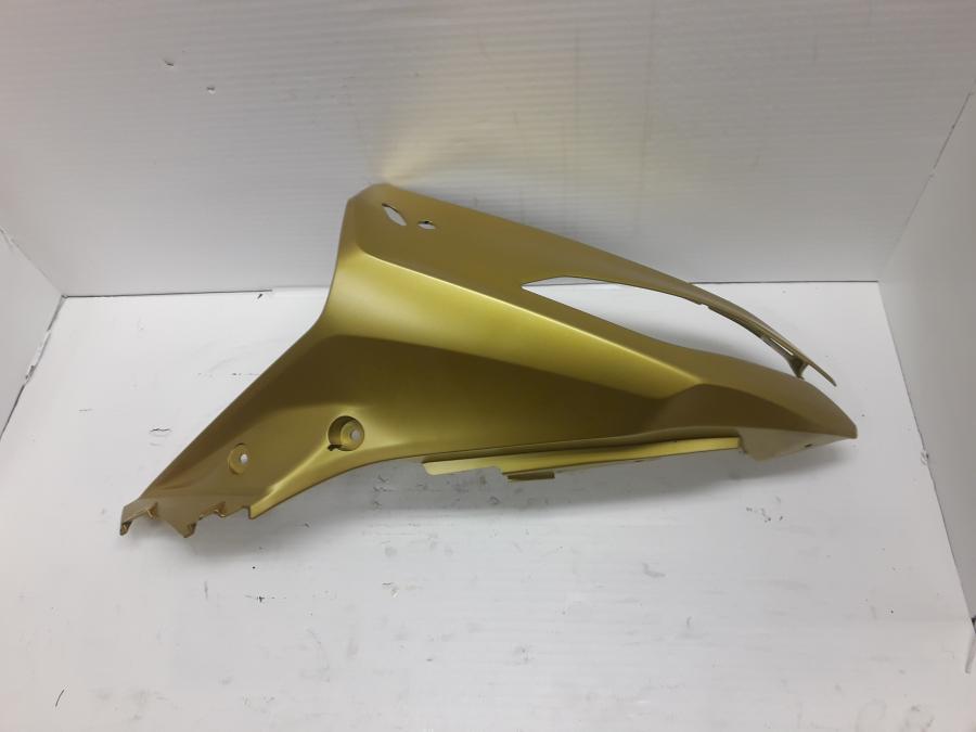 Framsidan på Toppkåpa från en BMW R 1250 RS -2020 motorcykel.