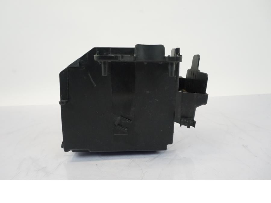 Vänster sida på Batterihållare från en BMW R 1250 GS -2019 motorcykel.