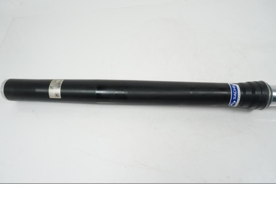 Vänster sida på Gaffelben från en AJP PR7 -2021 motorcykel.