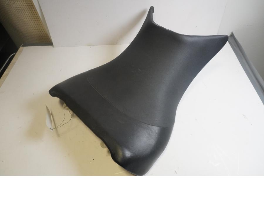 Framsidan på Sadel från en Kawasaki ZX-12R -2000 motorcykel.