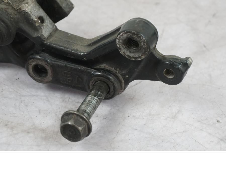 Höger sida på Bromsoksfäste från en Honda GL 1200 -1986 motorcykel.