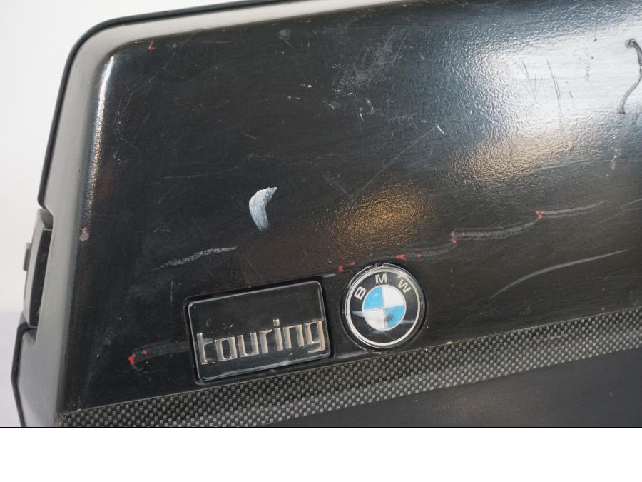 Höger sida på Sidoväska från en BMW K 100 -1984 motorcykel.