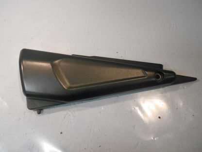 Framsidan på Sidopanel från en Yamaha FZS 1000 -2002 motorcykel.