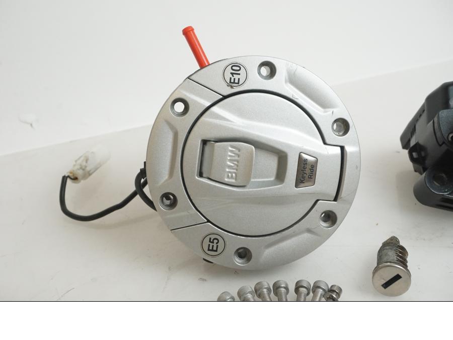 Vänster sida på Låssats från en BMW R 1250 GS -2019 motorcykel.