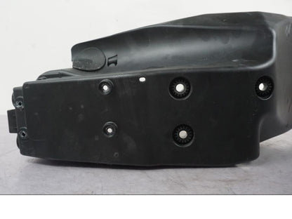 Extrabild4 på Undertail från en Ducati Multistrada V4 -2024 motorcykel.