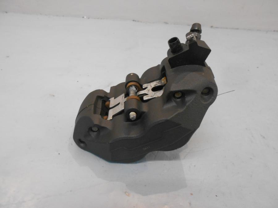 Baksidan på Bromsok från en Kawasaki Z 900 -2018 motorcykel.