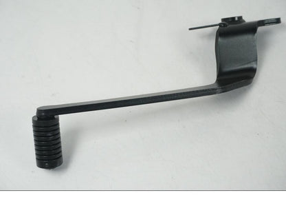 Vänster sida på Bromspedal från en Yamaha Tracer 700 GT -2024 motorcykel.