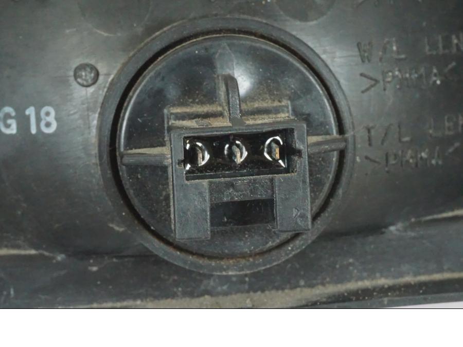 Extrabild1 på Baklampa från en Honda NT 650 V -2002 motorcykel.